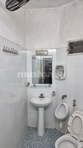 Nhà riêng hộ gia đình ngõ 79 Cầu Giấy, full đồ, 1N1K1B 45m2