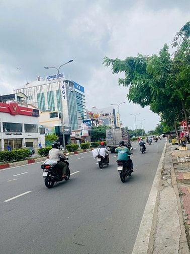 Siêu phẩm MT nhà ga T3 sân bay Đường Hoàng Hoa Thám, 5.4x22m, 30.5 tỷ