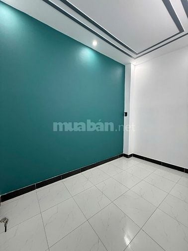 Chính chủ bán Nhà Mới Xây tại Xuân Thới Thượng, hẻm Ô Tô,Tặng nội thất