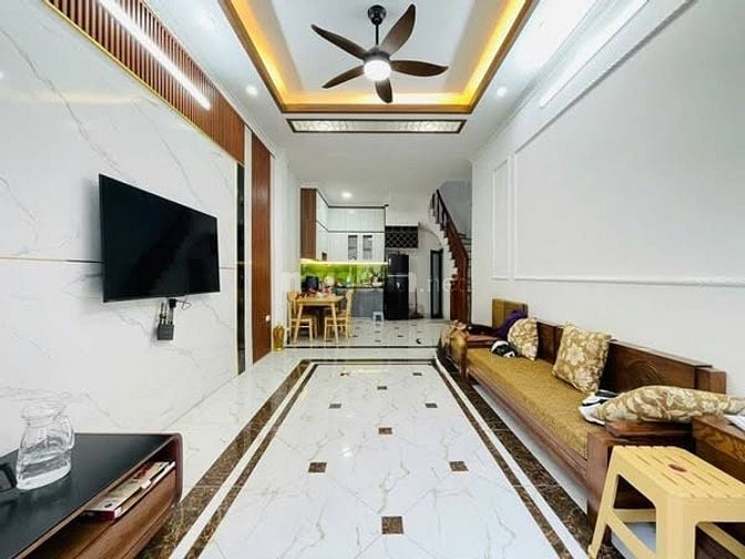 Bán nhà mới đẹp, Khâm Thiên Dt 38m, 5 tầng, giá 7.8 tỷ