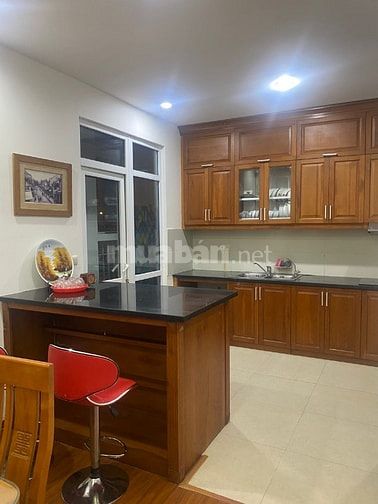 Chính chủ cần bán căn hộ tại chung cư Trung Yên Plaza số 1 Trung Hoà, 
