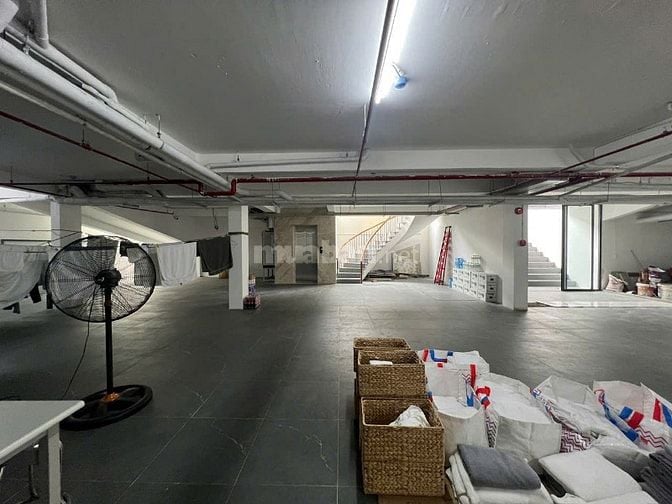 CHO THUÊ MẶT BẰNG KINH DOANH SIÊU ĐẸP  2 MẶT TIỀN ĐƯỜNG SONG HÀNH, PHƯ