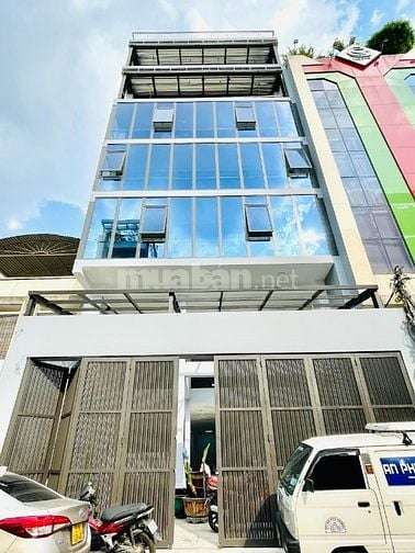 CHO THUÊ SIÊU PHẨM TOÀ NHÀ ỐP KÍNH MỚI ĐẸP 