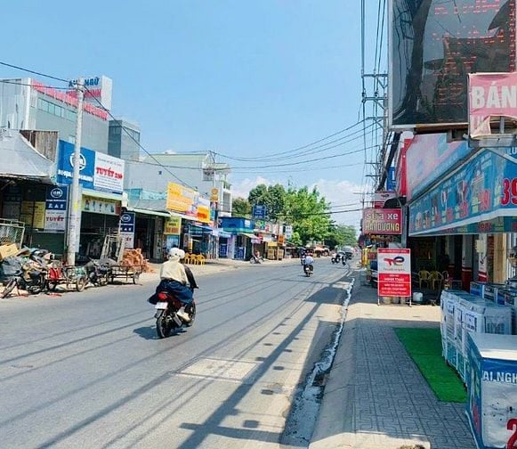 Bán đất mặt tiền Hoàng Hữu Nam Tân Phú Quận 9 giá 36 tỷ