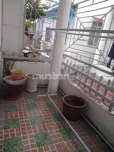Cho thuê nhà hẻm 2m (XM)Tôn Đản, P.15, Q.4 giá 7tr