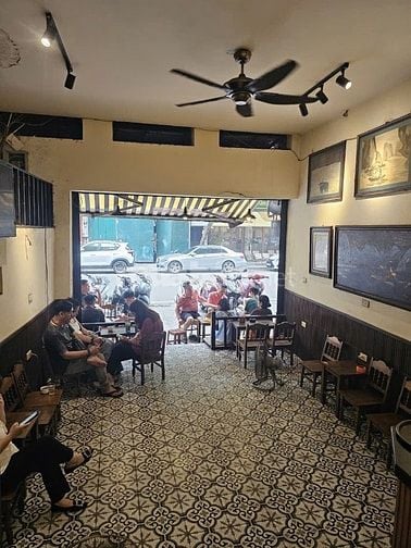 Chính chủ gửi bán nhà MP Nguyễn Hữu Huân, Q Hoàn Kiếm. Dt 86 m x 2 tần