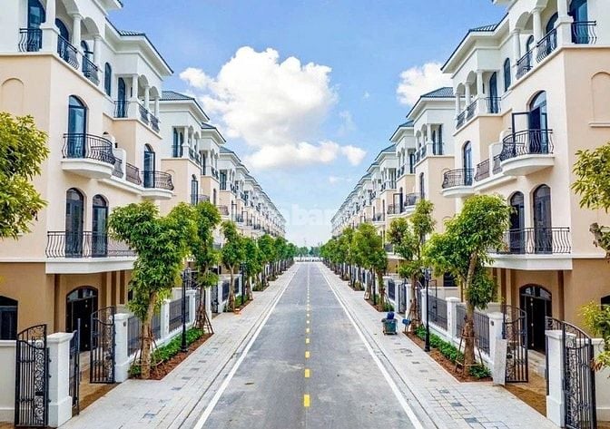 Chạm Tay Đất Vàng 405m² Góc 2MT Liền Kề Vinhomes Green City!