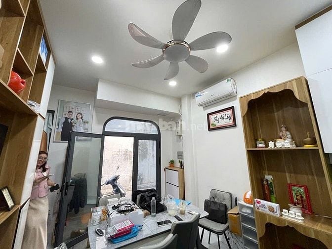3ty2 Hẻm xe hơi đậu cửa 1 trệt 1 lầu nhà đẹp SHR 