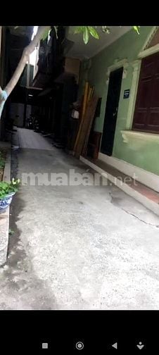 Bán nhà sát mặt phố, ngõ to thoáng