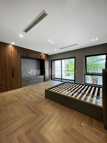 BÁN NHÀ MẶT PHỐ TƯ ĐÌNH- LONG BIÊN - 7 TẦNG THANG MÁY-GARA 2 OTO