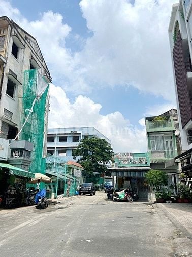Nhà 5 tầng MT Phan Văn Trị P2Q5. Giá: 9.3 tỷ
