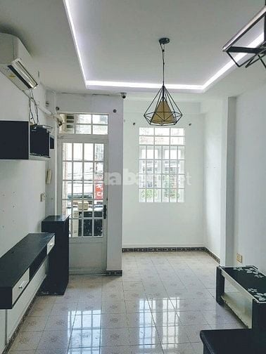 Nhà 5 tầng MT Phan Văn Trị P2Q5. Giá: 9.3 tỷ
