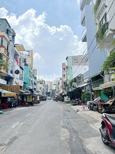 Nhà 5 tầng MT Phan Văn Trị P2Q5. Giá: 9.3 tỷ