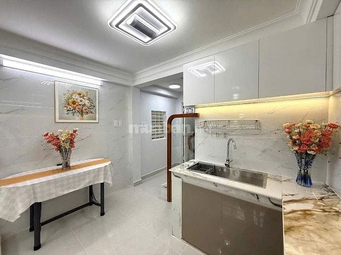 Nhà đẹp Hẻm xe hơi đường Hồng Bàng, Quận 11, nở hậu, Giá chỉ 5.95 tỷ
