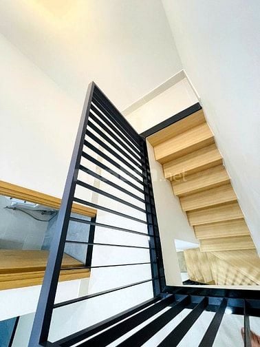 Bán nhà 1 trệt 1 lầu Linh Xuân, ô tô tới nơi, 56m2, giá chỉ hơn 4 tỷ