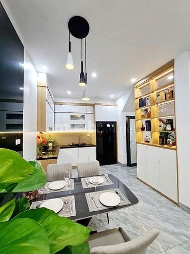 Lô góc Ngụy như Kom Tum, kinh doanh đỉnh, ngõ thông 60m2, 6 tầng, mt 5