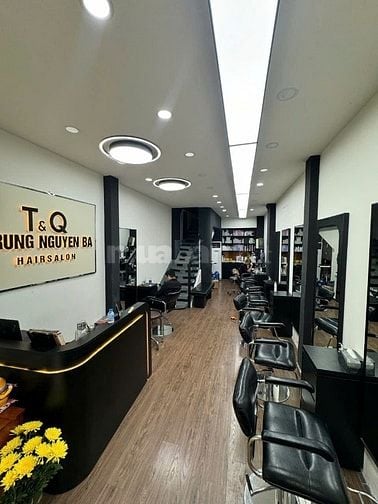 Mặt tiền 4 tầng Nguyễn Thiện thuật P1 Q3 chỉ 40 triệu giao nhà ngay