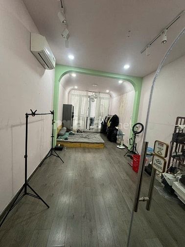 Mặt tiền 4 tầng Nguyễn Thiện thuật P1 Q3 chỉ 40 triệu giao nhà ngay