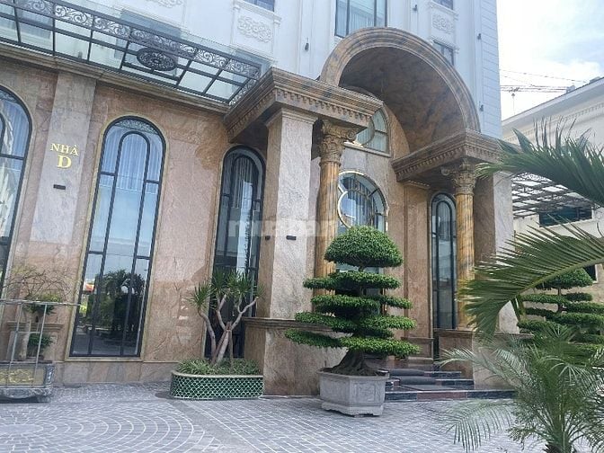 Biệt Thự Đơn lập- Căn Góc 3 mặt tiền- Linh Đàm- 230m-5T-68,9 Tỷ