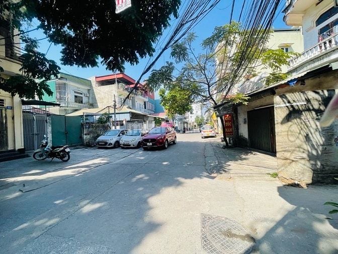 THẠCH BÀN LONG BIÊN NHÀ ĐẸP 5 TẦNG. Ô TÔ QUA. FULL NỘI THẤT. 9 TỶ