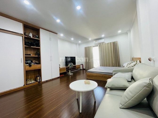 THẠCH BÀN LONG BIÊN NHÀ ĐẸP 5 TẦNG. Ô TÔ QUA. FULL NỘI THẤT. 9 TỶ