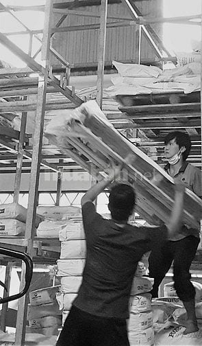 Tuyển phụ xe, LDPT lên xuống hàng. Cty lâu năm. KCN Tân Tạo.