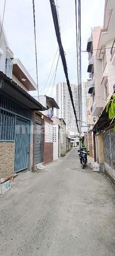 Nhà 2 tầng hẻm thẳng Bùi Minh Trực P6Q8. Giá 5,48 tỷ