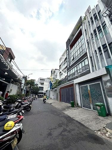 Bán tòa căn hộ dịch vụ Nguyễn Gia Trí, Bình Thạnh, 23 phòng full nt