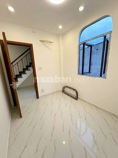 Nhà góc mới 4 tầng hẻm 4m đường Bông Sao P5Q8. Giá: 3.88 tỷ