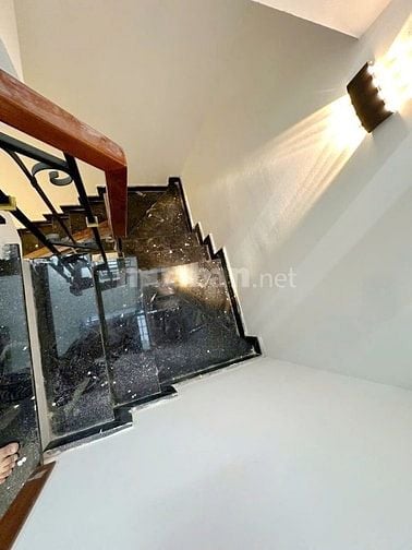 Nhà góc mới 4 tầng hẻm 4m đường Bông Sao P5Q8. Giá: 3.88 tỷ
