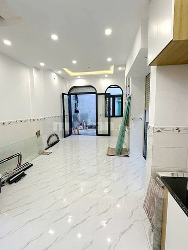 Nhà góc mới 4 tầng hẻm 4m đường Bông Sao P5Q8. Giá: 3.88 tỷ