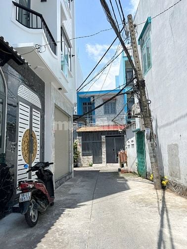 Nhà góc mới 4 tầng hẻm 4m đường Bông Sao P5Q8. Giá: 3.88 tỷ