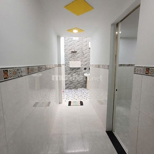 Nhà Đẹp Diện Tích Lớn 4x13 = 4,5 tỷ. Công nhận 52 m2. Đúc lửng