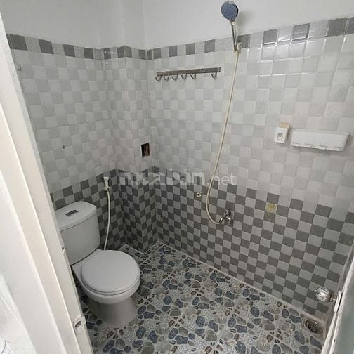 Nhà Đẹp Diện Tích Lớn 4x13 = 4,5 tỷ. Công nhận 52 m2. Đúc lửng
