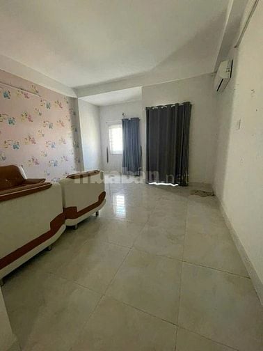 Nhà phố khu dân cư đường Lê Văn lương 