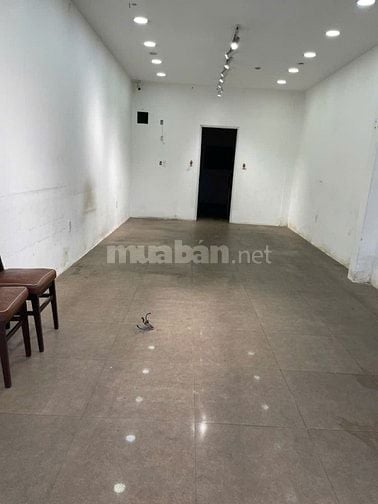 Cho thuê nhà mặt tiền Hòa Bình, P. Hiệp Tân, Q.Tân Phú giá 18tr 