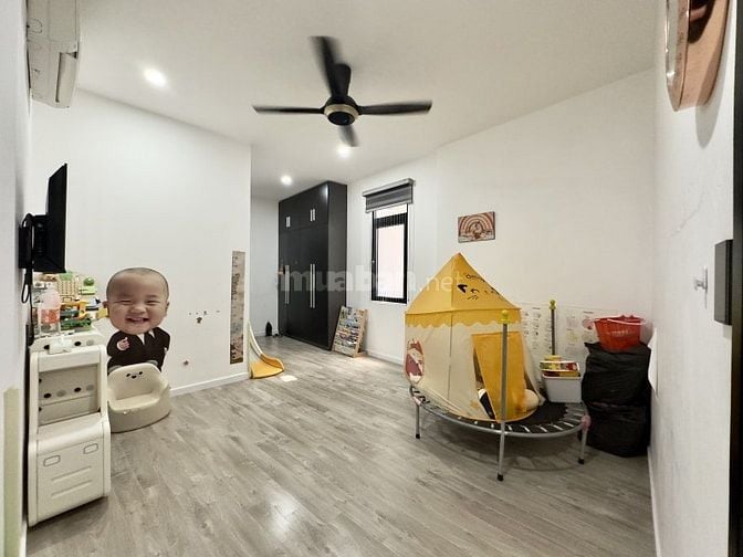 ♨️ TÔ HIẾN THÀNH – QUẬN 10 – NHÀ ĐẸP 4 TẦNG – 70M² – NỞ HẬU 11M