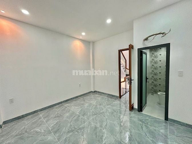 NHÀ BÌNH TÂN (4M x 13,5M) NGAY LÊ VĂN QUỚI, NGÃ TƯ BỐN XÃ. HƯỚNG ĐÔNG