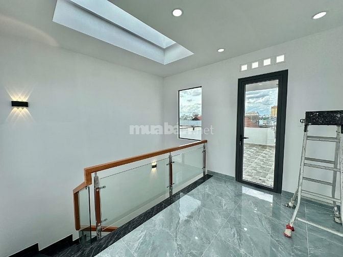 NHÀ BÌNH TÂN (4M x 13,5M) NGAY LÊ VĂN QUỚI, NGÃ TƯ BỐN XÃ. HƯỚNG ĐÔNG