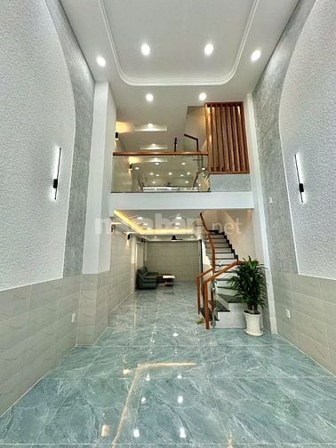 NHÀ BÌNH TÂN (4M x 13,5M) NGAY LÊ VĂN QUỚI, NGÃ TƯ BỐN XÃ. HƯỚNG ĐÔNG
