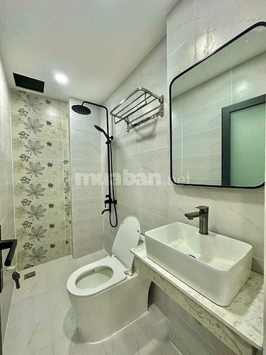 NHÀ BÌNH TÂN (4M x 13,5M) NGAY LÊ VĂN QUỚI, NGÃ TƯ BỐN XÃ. HƯỚNG ĐÔNG