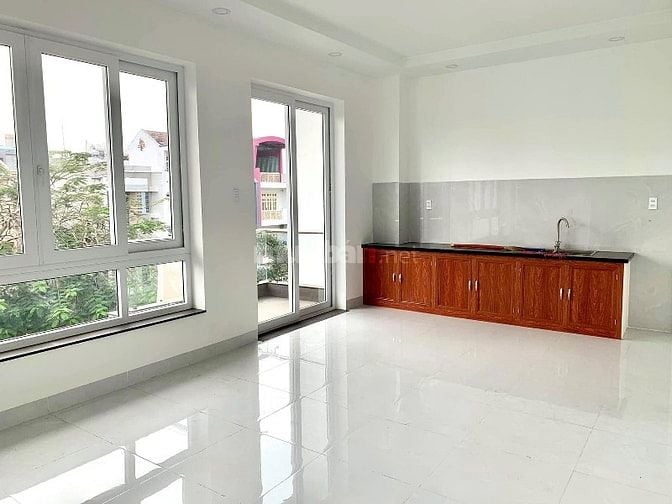 Nhà 3 lầu ngang 7m mặt tiền đường 30m
