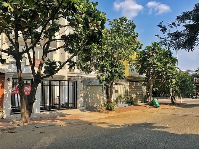 Nhà 3 lầu ngang 7m mặt tiền đường 30m