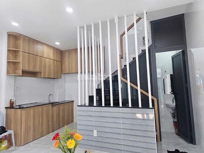 Nhà góc mới xây 3 tầng sát đường Nguyễn Duy P12Q8. Giá: 3.6 tỷ TL
