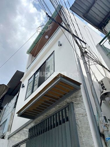 Nhà góc mới xây 3 tầng sát đường Nguyễn Duy P12Q8. Giá: 3.6 tỷ TL