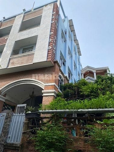Bán 2 căn liền kề 1 căn 5 tầng và 3 tầng hẻm 6m hiện có 45 phg sv thuê