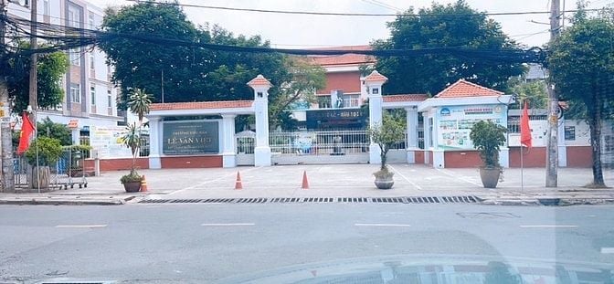 BÁN NHÀ CẤP4 HXH THÔNG LÊ VĂN VIỆT, P. HIỆP PHÚ, TĐ. 93M2, 6.85 TỶ