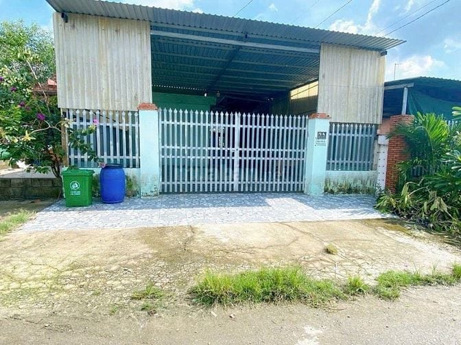 BÁN CĂN NHÀ 8,5mX45m CÓ 8 PHÒNG CHO THUÊ,TÂN PHÚ TRUNG,GẦN KCN,GIÁ RẺ