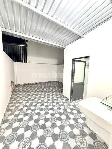 Cần bán nhà gấp để đi Mỹ, sổ hồng riêng đã hoàn công