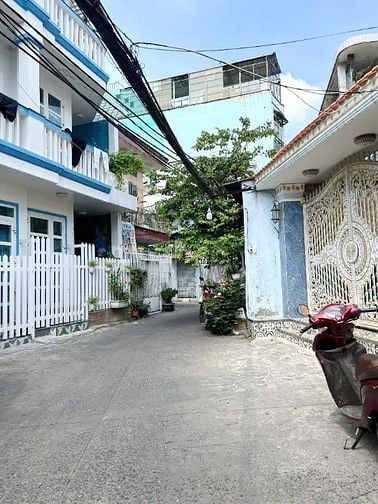 Nhà 2 tầng (DT lớn) HXH Âu Dương Lân P3Q8